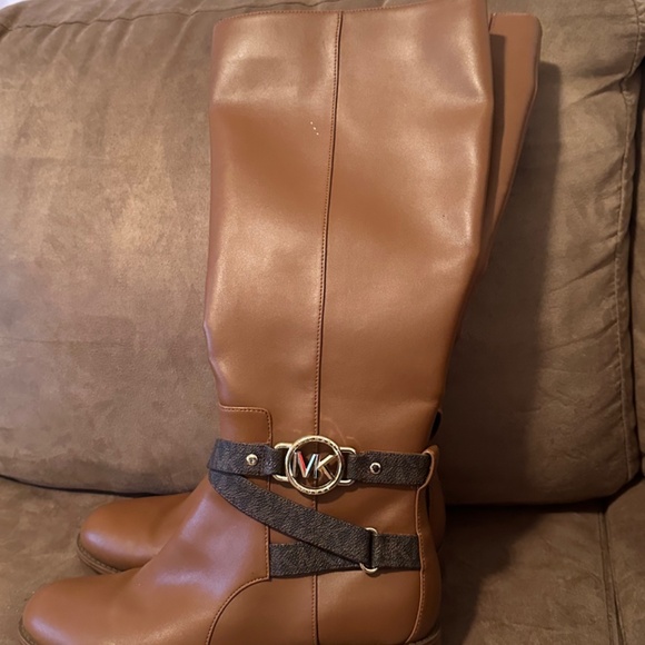 Michael Kors Boots - Picture 3 of 4